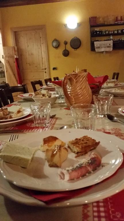 Azienda Agrituristica Risveglio Naturale Varese Ligure Eksteriør bilde