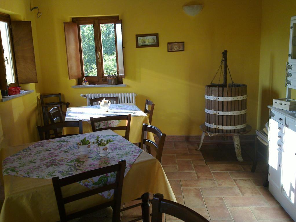 Azienda Agrituristica Risveglio Naturale Varese Ligure Eksteriør bilde